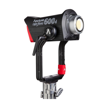 Aputure LS 600d-7